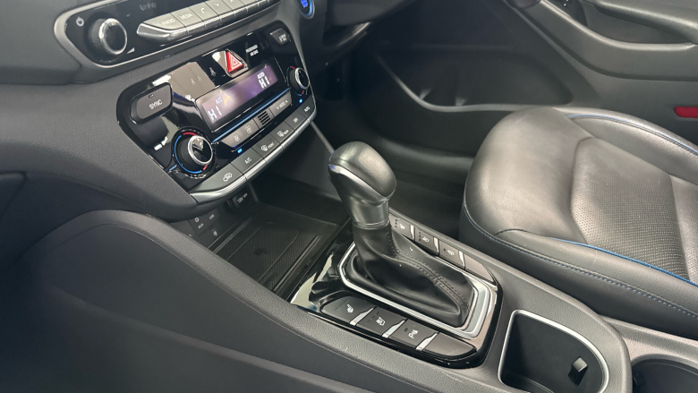 Hyundai IONIQ 1.6 GDi Hybrid Premium SE 5dr DCT Hybrid Hatchback